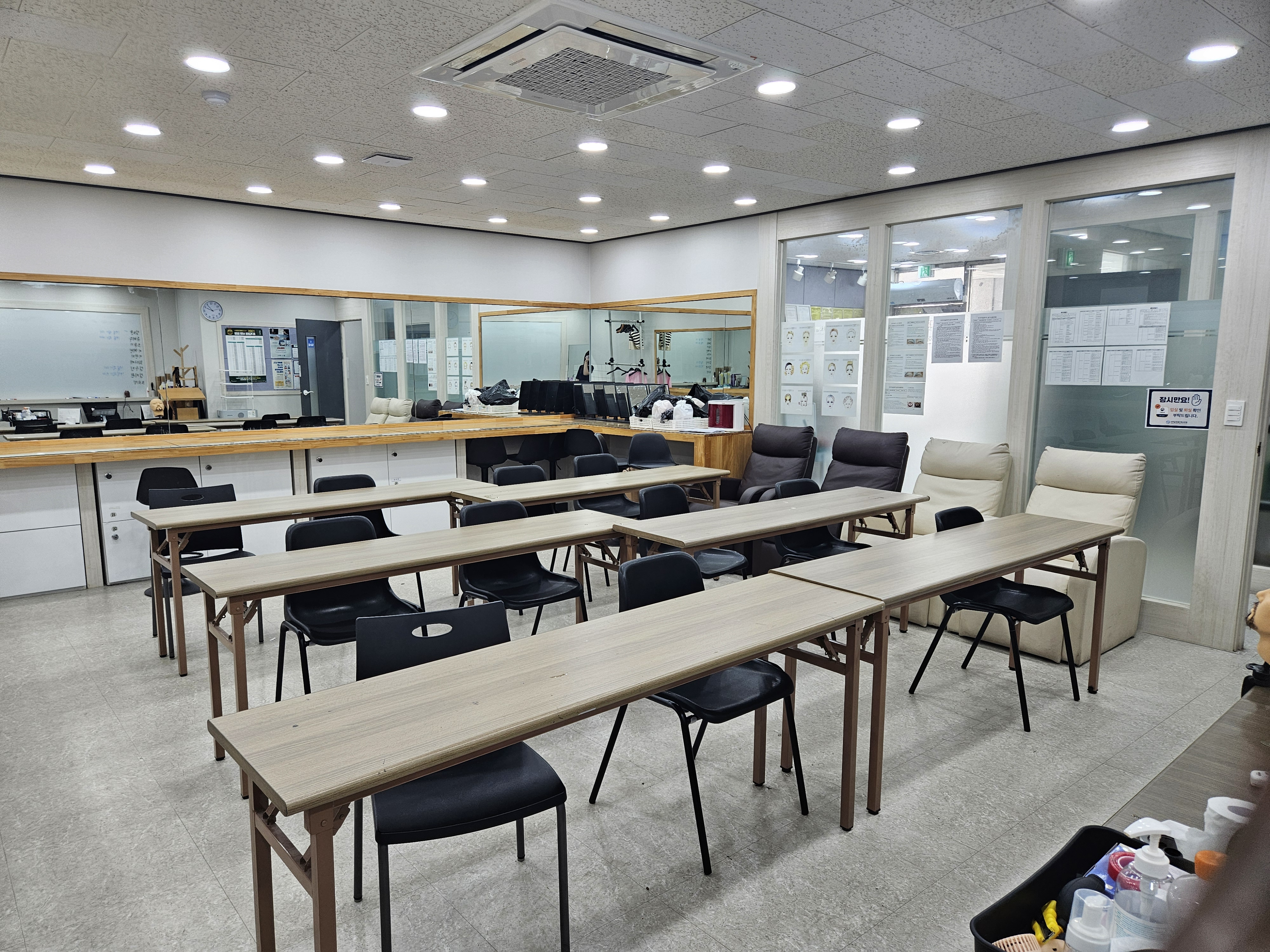 메이크업 실습실 (1)
